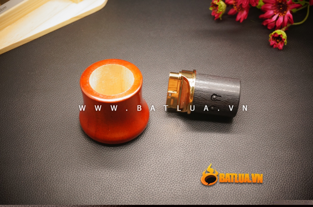 Bật lửa kiêm gạt t àn JP-1012