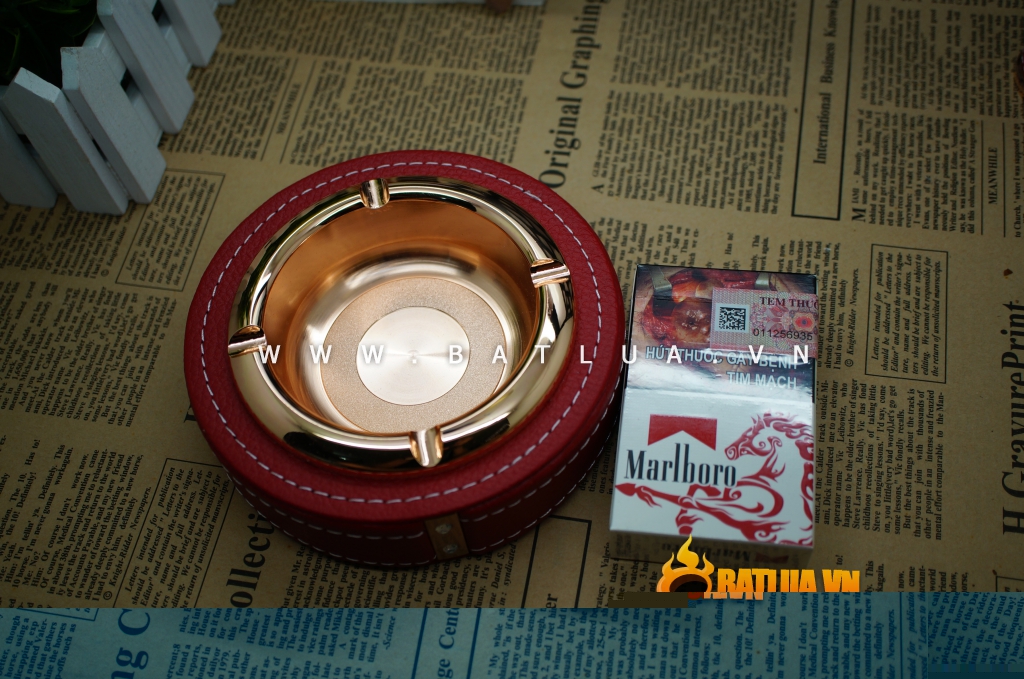 Bật lửa kiêm gạt tàn HC-S01