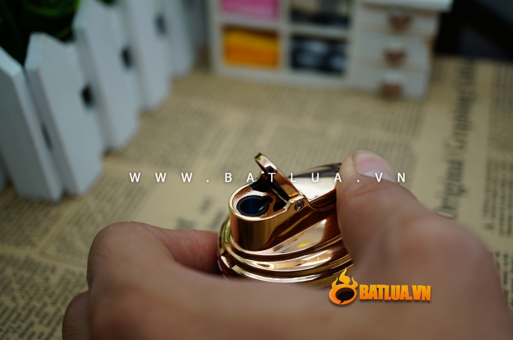 Bật lửa kiêm gạt tàn HC-S01