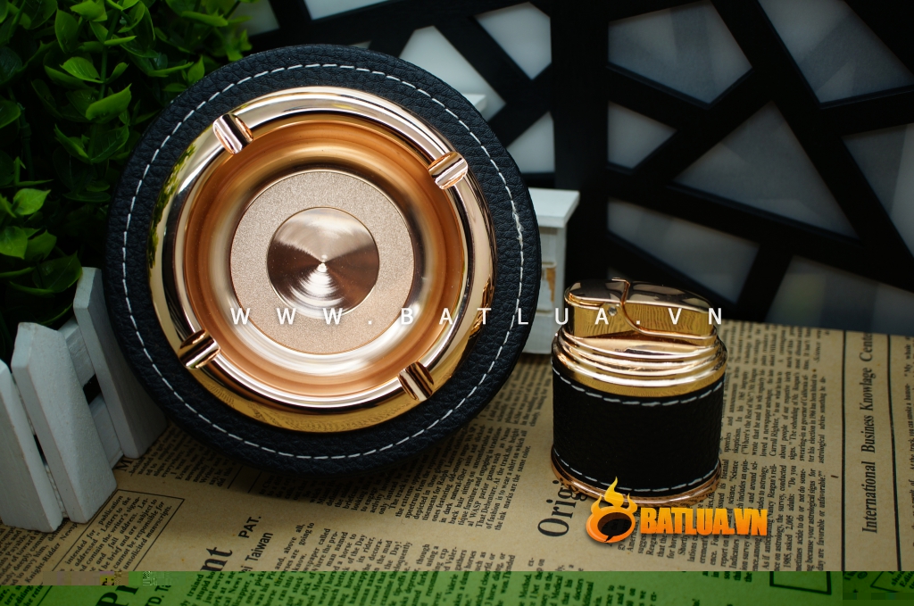 Bật lửa kiêm gạt tàn HC-S01