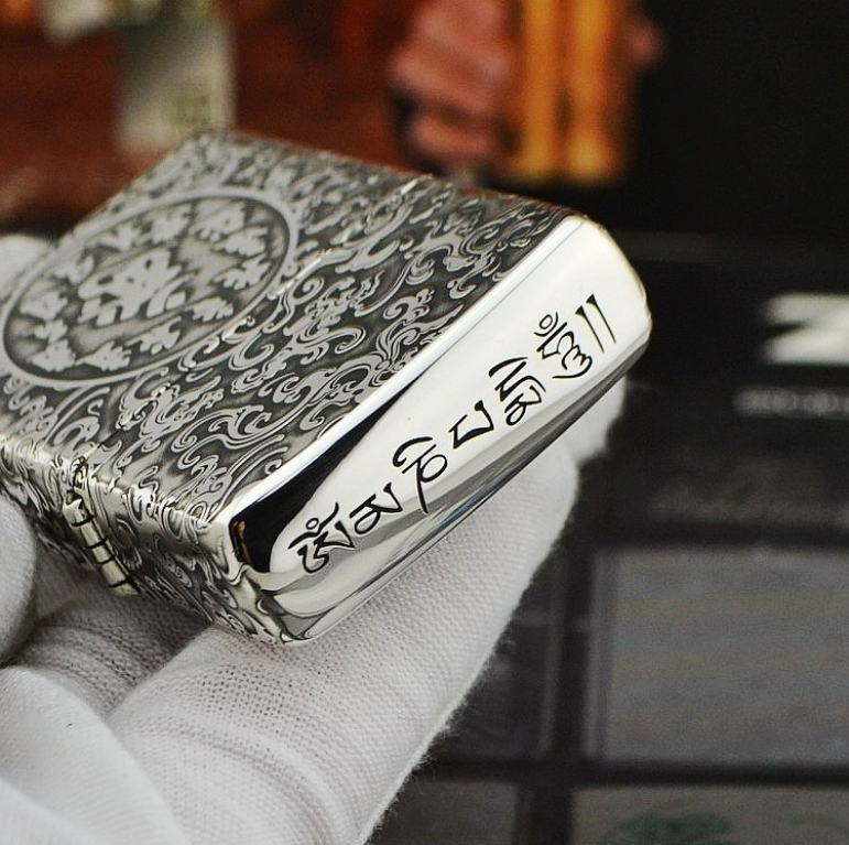 Bật lửa Zippo Bạc nguyên khối khắc Phật Như Lai