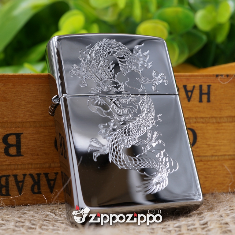 bật lửa zippo mầu bạc khắc rồng