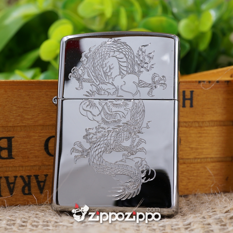 bật lửa zippo mầu bạc khắc rồng