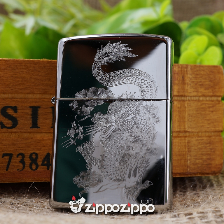 bật lửa zippo mầu bạc khắc rồng quấn nguyên con