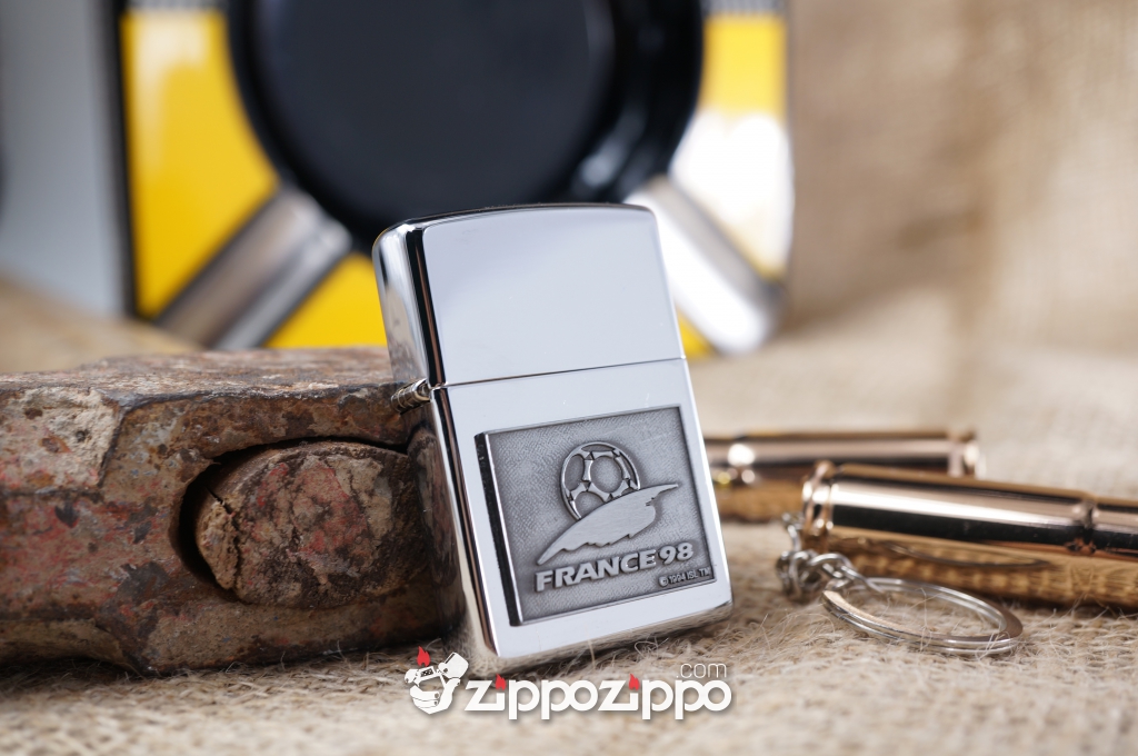 Bật lửa Zippo Cổ Fance 98 ốp nổi ( sản xuất năm 1997)