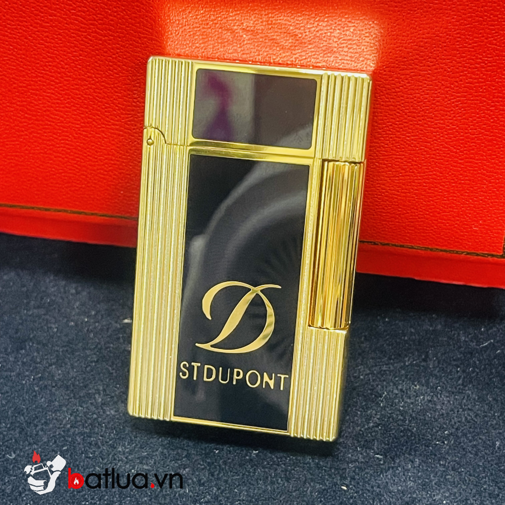 Bật lửa S.T. Dupont Ligne 2 Đen Huyền Quyền Lực – D Monogram Hoàng Kim | Tối giản, đẳng cấp, bản lĩnh