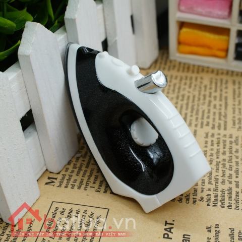 Bật lửa kiểu dáng hình chiếc bàn là dễ thương