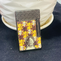 Bật lửa S.T. Dupont Ligne 2 Ngai Sắt Hoàng Quyền – Sư Tử Hộ Vệ | Tuyệt tác men nghệ thuật Pháp - Mã SP: DP0071