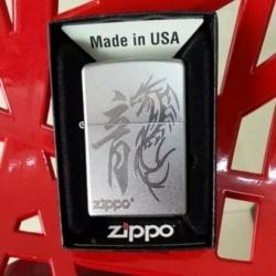 Bật lửa Zippo phiên bản Crom khắc thư pháp rồng - Mã SP: ZPC0754