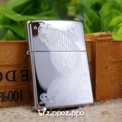 Zippo mầu bạc khắc hoa văn cá chép - Mã SP: ZPC1425